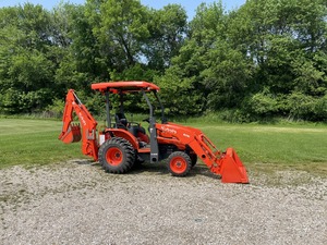 Mini tracteur à roues pas cher de 25 CV avec chargeur arrière Kubota B26 TLB, tracteur utilitaire compact pour la ferme - Product Image 2