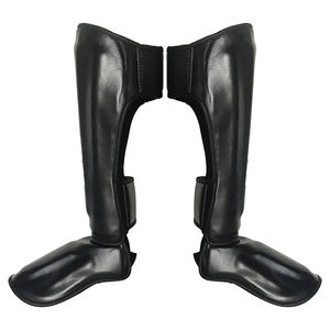 Protège-tibia pour hommes entièrement personnalisé Styling parfait Vente chaude Prix raisonnable Conceptions uniques Protège-tibia pour hommes avec léger - Product Image 1