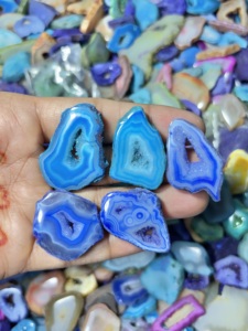 Venta al por mayor Natural Druzys ágata rebanada de ágata cruda en rodajas Druzy piedra colgante collares para mujeres curación fabricación de joyas - Product Image 3