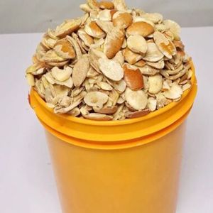 Nueces de Ogbono de Primera Calidad, Naturales, 8 kg, Envasadas al Vacío, Ligeras, Blancas, Procesadas, Bajo Precio, Mejor Calidad, Frescas, 1 Año de Duración - Product Image 1