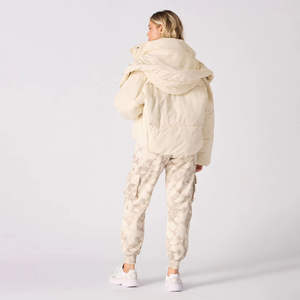 Veste matelassée pour femme, isolation thermique, tissu doux, adaptée à un usage quotidien en extérieur, voyage, confort et style décontracté, tenue d'hiver - Product Image 3