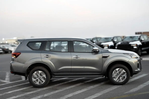 นิสสัน เอ็กซ์-เทอร์ร่า ปี 2025 ใหม่เอี่ยม สีเทาแพลตตินั่ม รถ SUV 199 แรงม้า เครื่องยนต์ 4 สูบ 7 ที่นั่ง น้ำมันเบนซิน เกียร์อัตโนมัติ พวงมาลัยซ้าย - Product Image 3