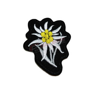 Écussons de broderie de mode personnalisés de haute qualité en gros Badges en tissu sergé pour chapeau - Product Image 4