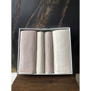 Juego de baño turco Nurpak Ekol de diseño minimalista en color beige crema - Product Image 1