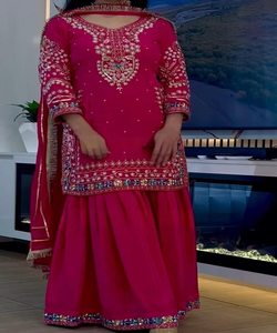 Robes cousues pakistanaises indiennes Sharara formelles beau Style arabe Boutique Design haut Sharara Dupatta ensemble vêtements de fête - Product Image 6