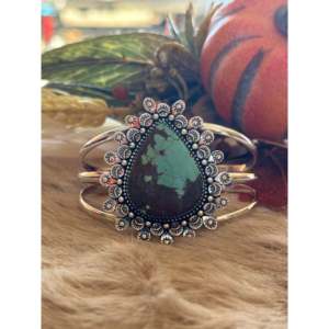 Brazalete de Plata de Ley con Turquesa Hecho en el Suroeste - Product Image 1