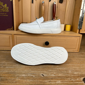 Zapatos Casuales de Lujo para Hombre, Parte Superior de Cuero, Sin Cordones, Ligeros, Transpirables, Antideslizantes, Planos, para Otoño, para Cualquier Fiesta - Product Image 4