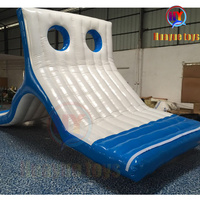 Parc aquatique gonflable bleu durable de piscine et jouets de fête de plage équipement de jeu d'eau flottant pour des enfants et des adultes