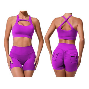 Conjunto de Yoga sin costuras para mujer, Sujetador deportivo con tiras de patrón sólido y pantalones cortos de gimnasio, traje de entrenamiento de 2 piezas, ropa deportiva de impacto - Product Image 4