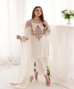 Boutique de femmes musulmanes Costume Sharara pakistanais cousu avec Kameez brodé et Dupatta à la mode islamique pour l'Aïd - Product Image 1