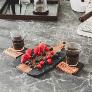 Planche à pain en bois au fini naturel avec poignée, parfaite pour servir des apéritifs, du fromage, des collations sèches et du fromage en acier inoxydable - Product Image 3