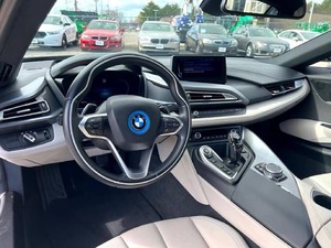 Auto Deportivo Híbrido Usado 2023 2024 con Tracción en las Cuatro Ruedas, Cabina de Cuero Premium, Calidad de Conducción Suave, Estilo Futurista, Suministrado desde Japón - Product Image 4