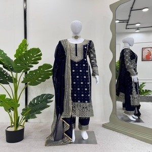 Conjunto de traje de fiesta Georgette de imitación de diseñador para mujer Top completamente cosido y Pantalón elástico con Dupatta de trabajo pesado - Product Image 4