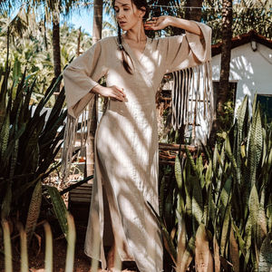 2025 nuevo producto personalizado Beige bohemio Maxi vestido primavera moda para mujeres gran oferta sólido Casual espalda descubierta Floral Playa Mujeres conjunto - Product Image 1