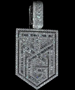 Colgante de lujo con inicial de plata de ley 925, moissanita VVS y diamantes, diseño personalizado, alto brillo, para uso unisex. - Product Image 1