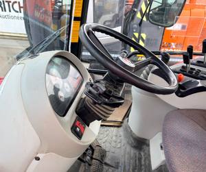 Tractor agrícola Massey Ferguson MF 6497 usado en buen estado a bajo precio, tractor Massey Ferguson 6497 en venta - Product Image 2