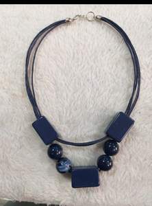 Collar de Cuentas de Resina Minimalista Vintage para Mujer con Forma de Bola y Cadena de Cuerda - Product Image 4