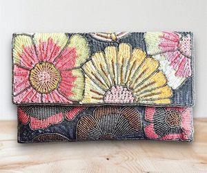 Bolso de mano con cuentas de semillas multicolor para mujer y niña, bolso de mano bordado con cuentas de semillas con estilo para mujer y Niña - Product Image 4