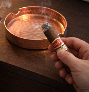 Cenicero para cigarros, cenicero de cobre martillado, cenicero para 2 cigarros, cenicero metálico para cigarros, accesorios premium para cigarros - Product Image 2