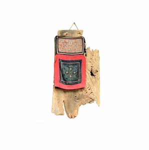 Vente en gros de tissus tissés pour la décoration intérieure, espace nostalgique, utilisation pérenne, étoffes antiques suspendues en bois Vietnam - Product Image 4