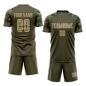ชุดฟุตบอลชายแบบกำหนดเอง ลายพราง โพลีเอสเตอร์ เสื้อเจอร์ซีย์ กางเกงขาสั้น พิมพ์ลายแบบ Sublimation พร้อมชื่อทีมและหมายเลข สำหรับทุกฤดูกาล - Product Image 1