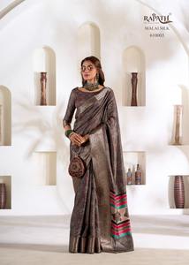 Saree ethnique indien à la mode en soie pour femmes pour les occasions de mariage de l'Inde - Product Image 4