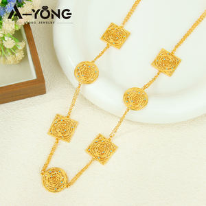 Collana Classica Moderna per Donne Europa e America Placcata in Oro 18k Elegante Collana Lunga per Matrimoni e Feste - Product Image 4