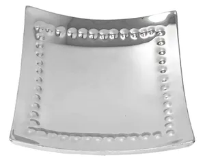 Bandeja de metal de diseño de lujo para servir aperitivos, bebidas y regalos con un estilo premium elegante y acabado duradero de la India - Product Image 2