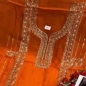 Salwar Kameez Moderne de Créateur Non Cousu Brodé à la Main pour Femme – Style Traditionnel Indien Tendance, Protection Solaire Optimale - Product Image 1