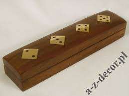 กล่องลูกเต๋าทำด้วยมือคุณภาพสูงที่มีรูปแบบลูกบาศก์ทนทานงานแกะสลักทองเหลืองสำหรับของเล่นส่งเสริมการขาย - Product Image 6