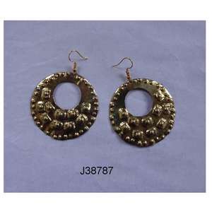 ต่างหูห้อยห่วงทองเหลืองสีทองสำหรับผู้หญิงมีรายละเอียดลูกปัดลายนูนแบบคลาสสิกสำหรับปาร์ตี้ - Product Image 5