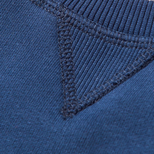 Diseño Simple Calidad de lujo Azul oscuro Mezcla de algodón Fleece Back Cuello redondo Raglan Fit Pullover Sudadera Hombres - Product Image 3