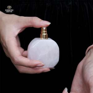 Bouteille de parfum en cristal clair avec Logo personnalisé de luxe pour femme - Product Image 6