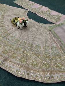 RADHE EXPORT Lehenga Choli indien/pakistanais décontracté de 4 mètres, broderie évasée, sequins, tenue de soirée, séchage rapide - Product Image 5