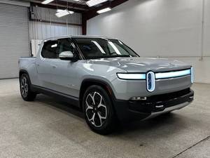 (W&T) PROMOCIÓN Venta de Auto Usado 2023 RllVAN R1T ADVENTURE 4DR CREW CAB AWD SB (AUTO ELÉCTRICO) - Product Image 3