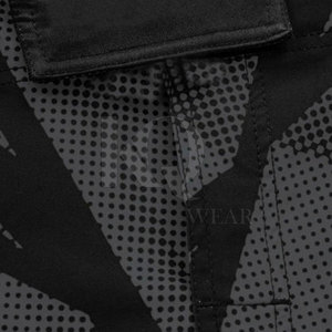 Shorts MMA Solides Haute Performance pour Hommes avec Coupe Extensible, Design Écologique Léger et Respirant pour l'Entraînement et les Compétitions - Product Image 3