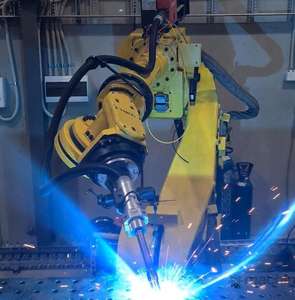 Brazo Robótico Fanuc R-2000iA-165CF Reacondicionado con Alcance de 1.4m y Capacidad de 165kg con Componentes Centrales del Motor - Product Image 3