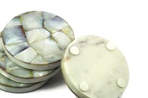 Sous-verre carré élégant en nacre, style bohème, surface de coquille polie, écologique, pour la décoration et le placement des boissons - Product Image 4