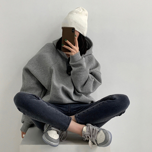 Pull à capuche doublé de haute qualité brodé sur mesure pour femmes avec poches avant 100% coton biologique écologique - Product Image 5