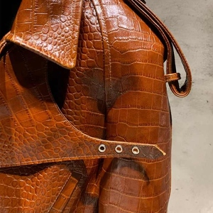 Chaqueta de piel auténtica personalizable de fábrica al por mayor para mujeres de talla grande con tela suave y cómoda con cuello levantado a la moda - Product Image 3