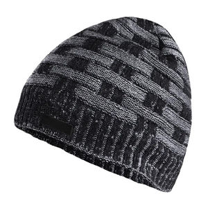 Bonnets personnalisés pour filles Bonnet de tête de mort d'hiver sexy avec logo brodé en 3D Bonnet en tricot à bas quantité minimale de commande personnalisé nouveau design vente en gros - Product Image 4