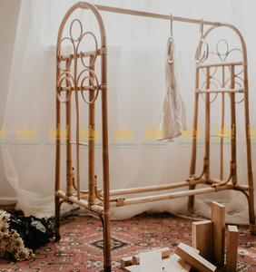 Vietnam Haute Qualité Rotin Soleil Enfants Vêtements Rack et Cintres Style Décoratif À La Main Bon Prix - Product Image 3