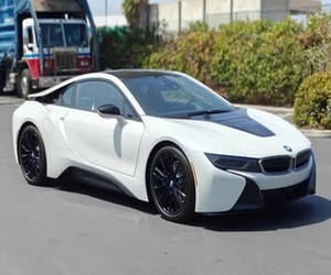 BMW i8 Coupé 2020, 1 propriétaire, groupe motopropulseur hybride turbo - Product Image 4