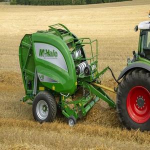 Presse à balles ronde à chambre variable McHale V6750 haute performance - Product Image 1