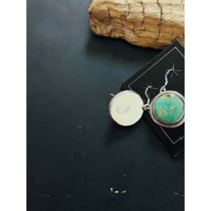 ต่างหูหยดน้ำสีเทอร์ควอยซ์และเงินสเตอร์ลิง Wydelle Billie Kingman ดีไซน์แบบห้อย - Product Image 5