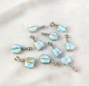 Pendentif en quartz rose naturel brut enveloppé de fil, pendentif en cage en argent sterling 925 pour la fabrication de bijoux de la Saint-Valentin - Product Image 1