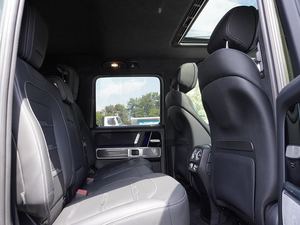 Mercedes-Benz Classe G AMG G 63 4MATIC 2023 avec jantes en alliage, sièges en cuir, système de navigation, démarrage à distance - Product Image 4