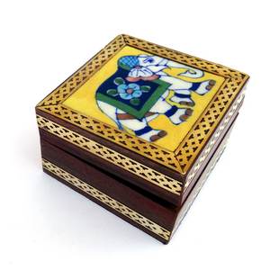 Caja de Joyería de Madera Estampada, Diseñada por Artesanos, Personalizada, con Múltiples Compartimentos para Guardar Objetos Preciosos, Almacenamiento Seguro, Bajo Costo - Product Image 5