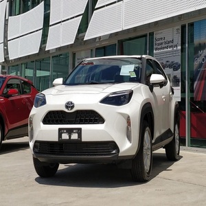 Toyota Yaris Cross SUV 2020 de choix, transmission automatique 4.1-6L, intérieur foncé, propulsion arrière, sièges en tissu, conduite à gauche, R16 - Product Image 1