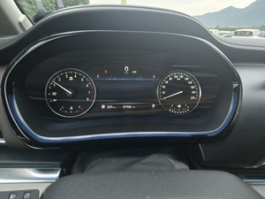 Buick GL8 2022 MPV Listo para Enviar, Auto Usado Familiar en Stock, Asientos de Cuero, Pantalla Táctil, Techo Corredizo, Cámara Trasera - Product Image 5